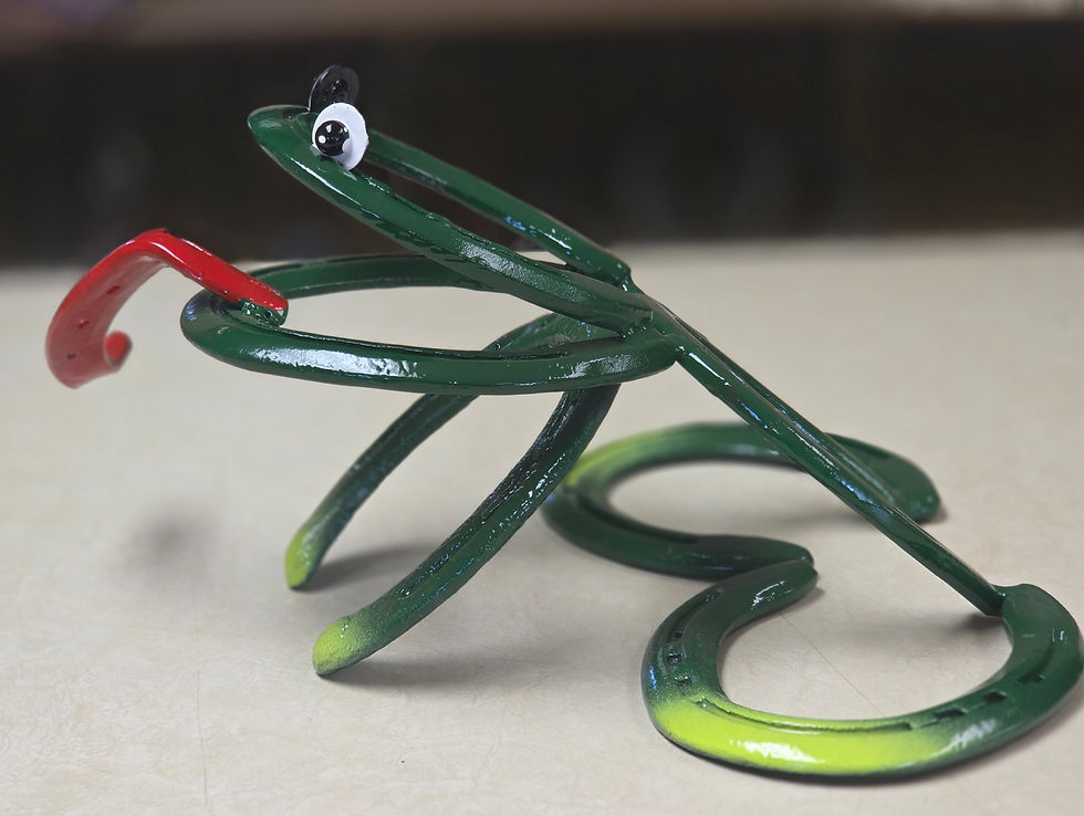 Thumbnail: Horseshoe Frog Sculpture