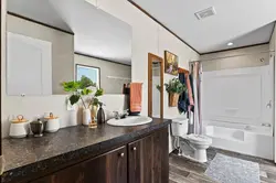 The-Dakota-Primary-Bath-1