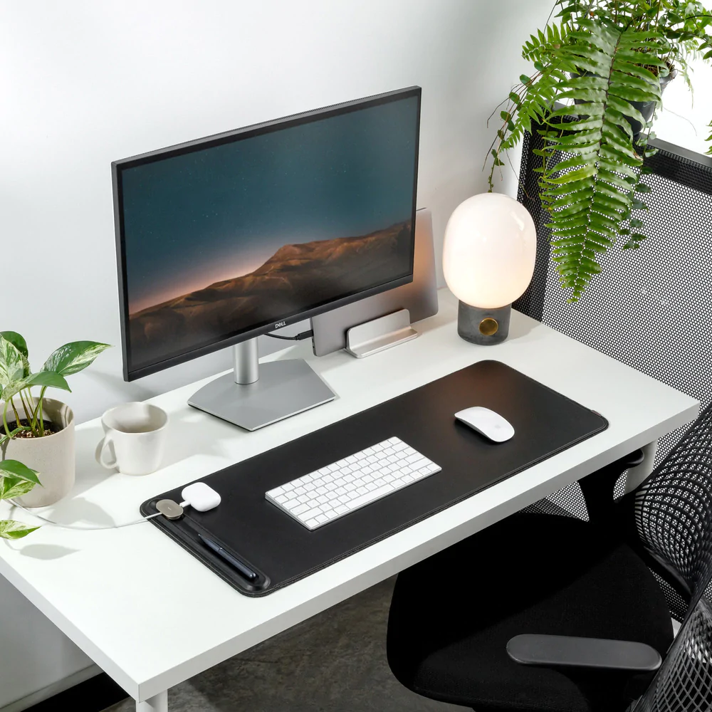 desk-mat-slim-black-5_1000x1000.webp