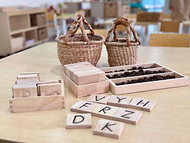 little-jungle-childcare-dundas-table-activities.jpg