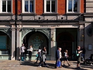 300年以上続く紅茶の老舗Fortnum&Masonにお邪魔しました！