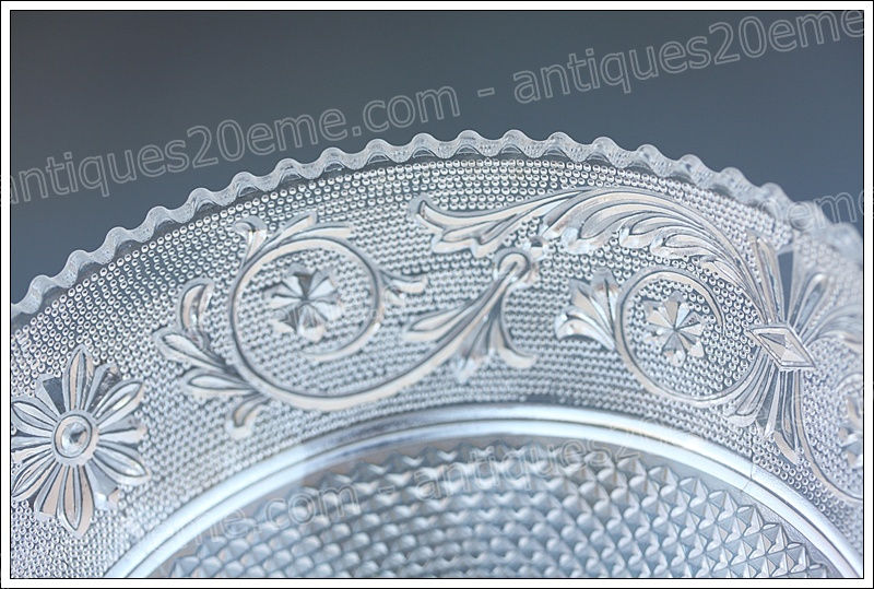 Antiques20ème, Coupelles en cristal de Baccarat modèle Arabesque, Baccarat crystal cups bowls