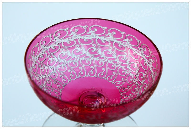 Antiques20ème, Coupe à champagne du service de verres en cristal de Baccarat Rohan rouge, Baccarat crystal Champagne glass