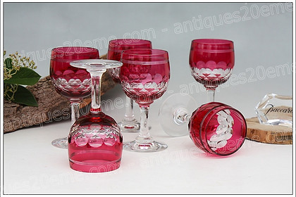 Verres flûtes carafes en cristal de Baccarat modèle 8470