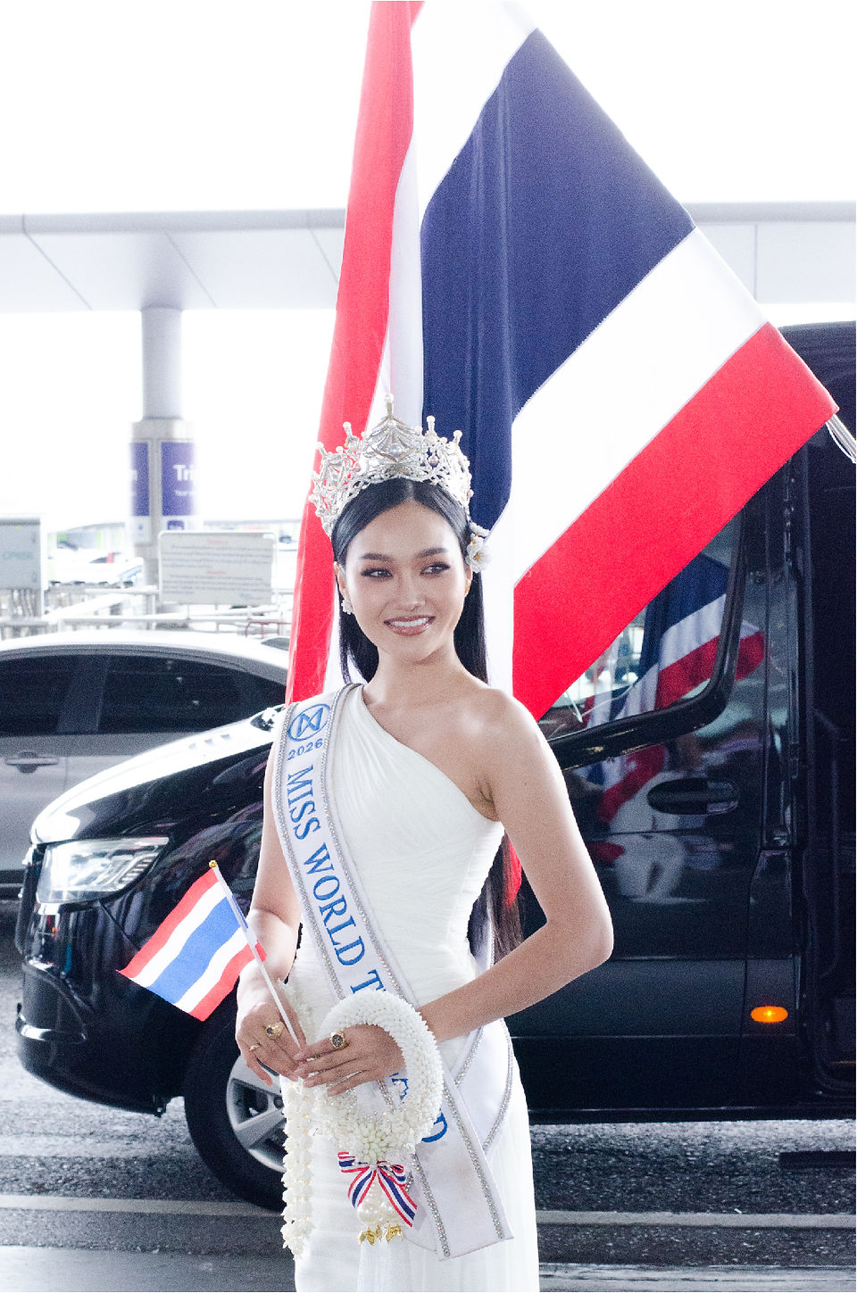 น้ำผึ้ง กานต์ธีรา เตชะภัทรธนากุล