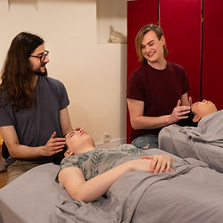 Adriano demonstrating scalp massage