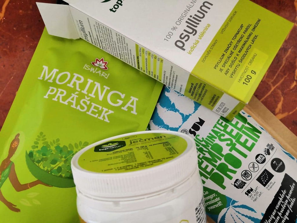 Zelené produkty - moringa, konopný protein, ječmen a na podporu trávení psyllium.