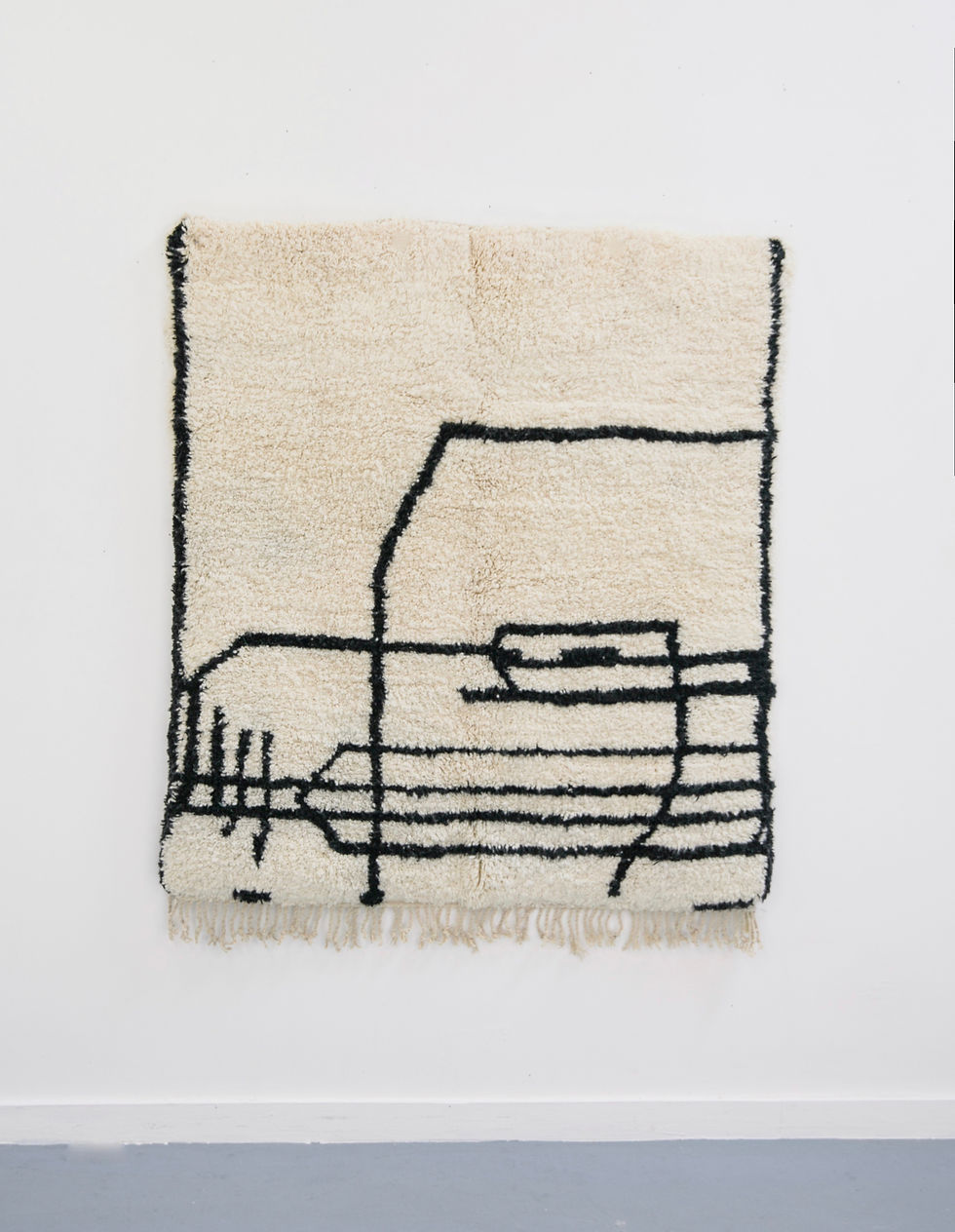 Tapis berbère noir et blanc abstrait