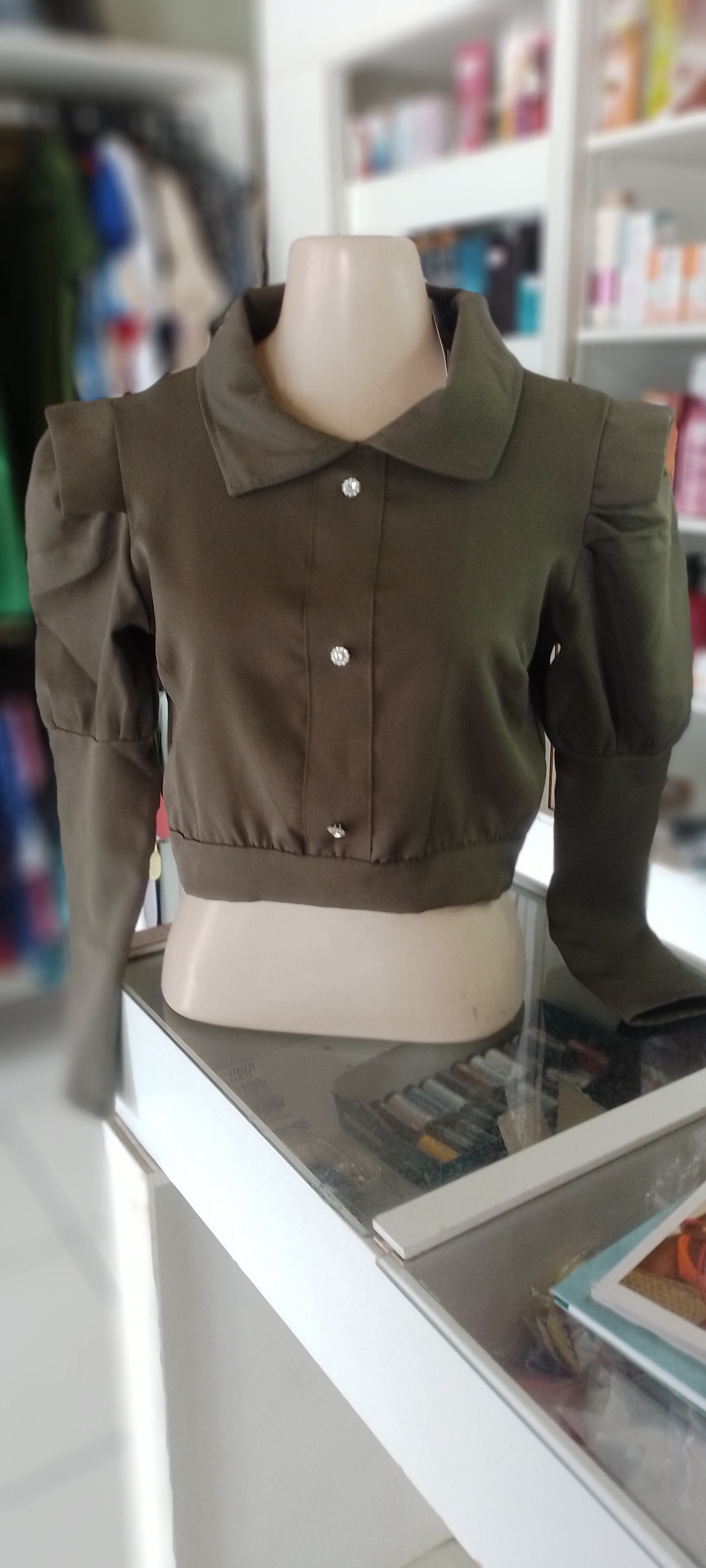 Cropped manga longa