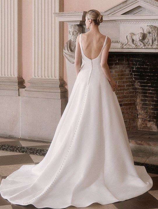 Ellis-Bridals_Wedding_Dresses_At_June_Brides_Glasgow_Style_Martha-12009.