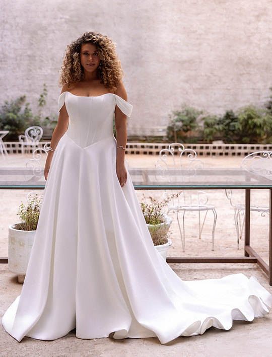 Demetrios_Wedding_Dresses_At_June_Brides_Glasgow_Style_Demetrios_Florianna_FL005.