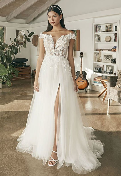 June-Brides-Glasgow_The-Sample-Suite_Sale-Wedding-Dresses-Glasgow.