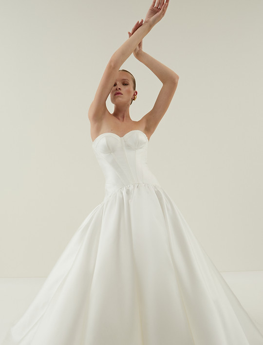 Demetrios_Wedding_Dresses_At_June_Brides_Glasgow_Style_Demetrios_Alta-Moda_AM96.
