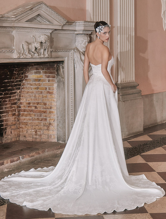 Ellis-Bridals_Wedding_Dresses_At_June_Brides_Glasgow_Style_Felicity-13097.