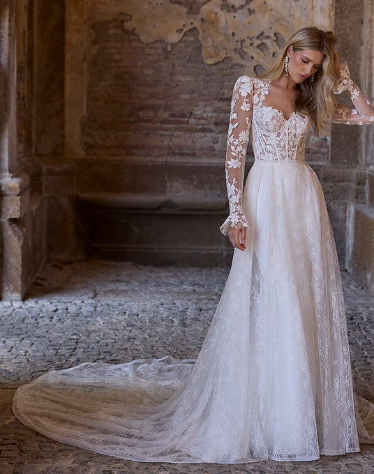 Veni-Infantino_Wedding_Dresses_At_June_Brides_Glasgow_Style_Adrianna_63216.