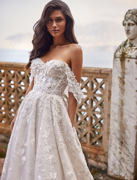 Pollardi_Wedding_Dresses_At_June_Brides_Glasgow_Style_Isona.