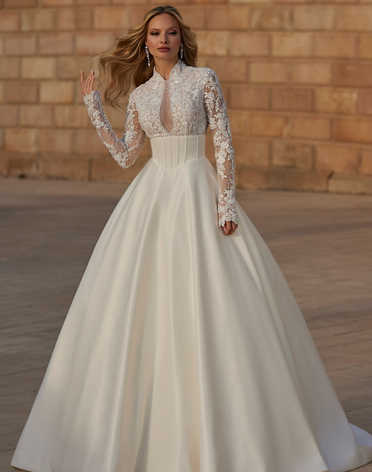 Veni-Infantino_Wedding_Dresses_At_June_Brides_Glasgow_Style_Aleena_63329.