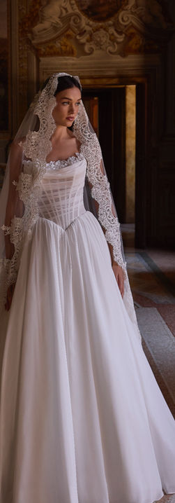 Bridal-Accesories-And-Styling_At_June_Brides_Glasgow_Style_Veni-Infantino-Avril-Veil.