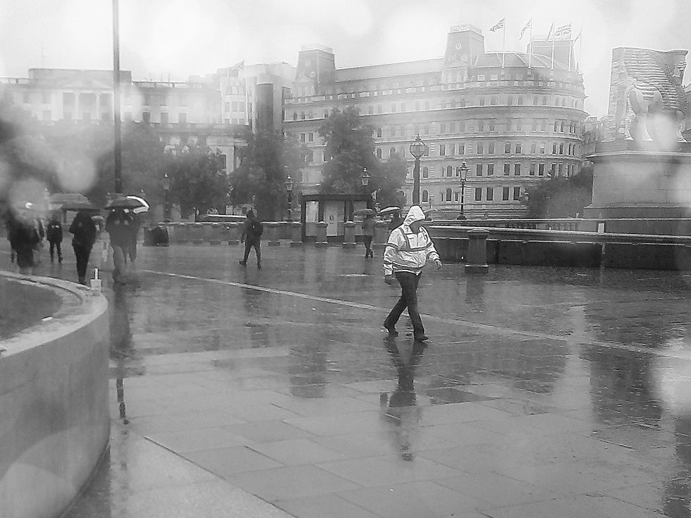 TRAFALGAR SQUARE DOWNPOUR by Rojer Weigh