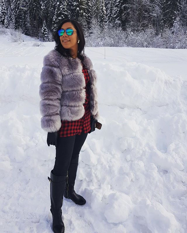 bon week end mes beautés! si vous avez toujours pas vu ma nouvelles vidéo, profitez le weekend pour regarder. Vous trouver le lien dans le post en bas. Gros bisous