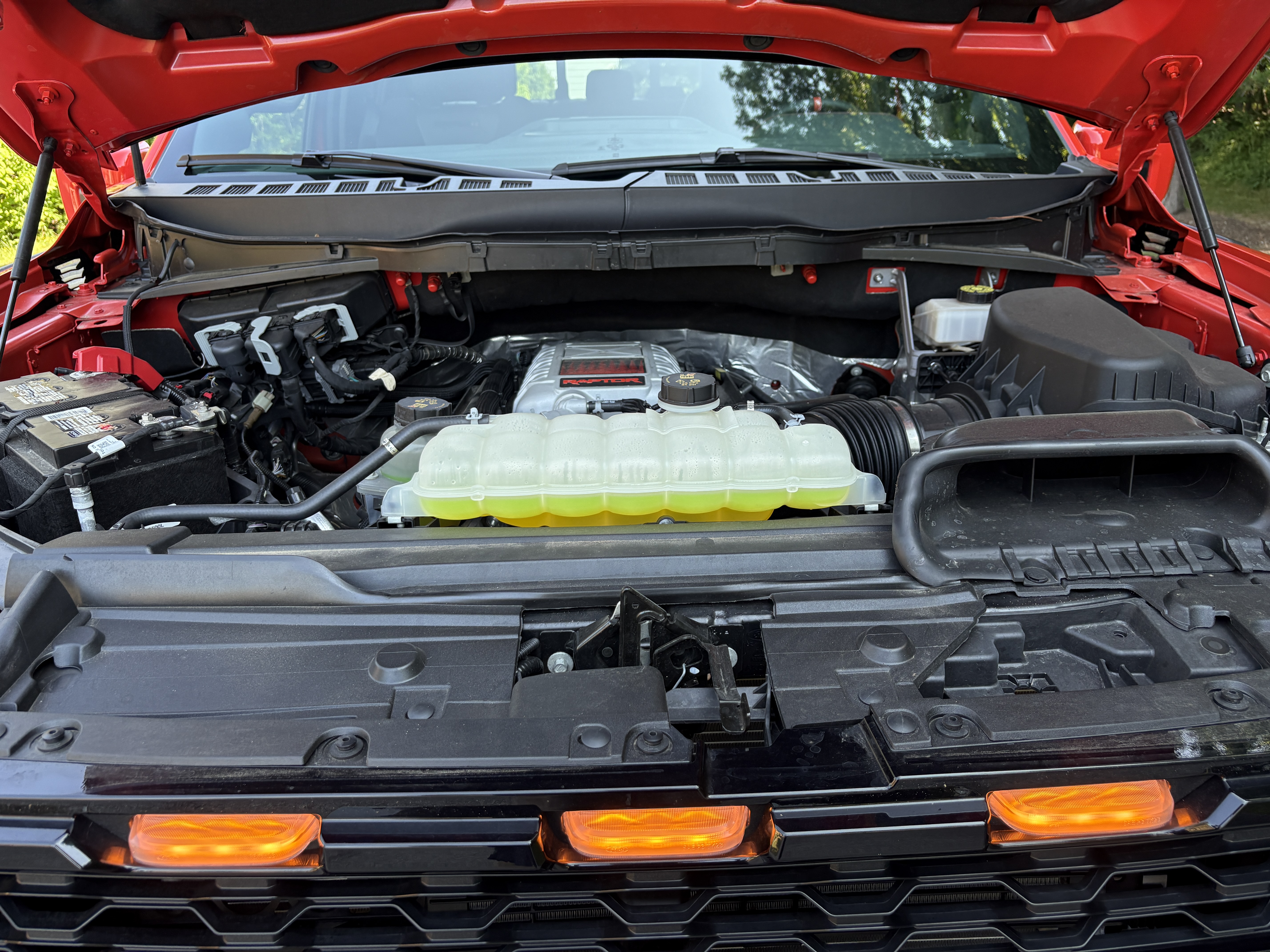 2023 Ford F-150 Raptor - Photo 8