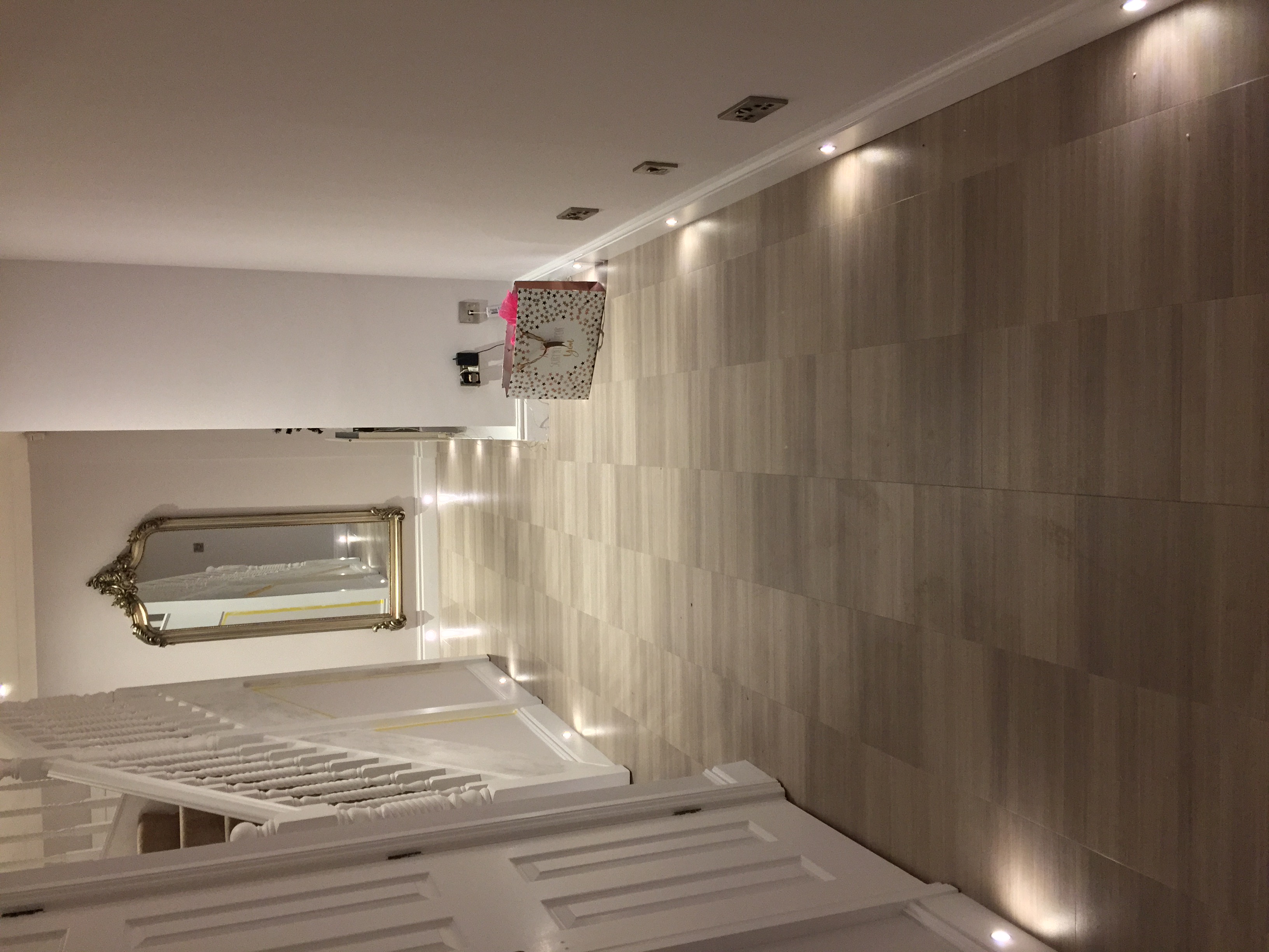 Skirting lights