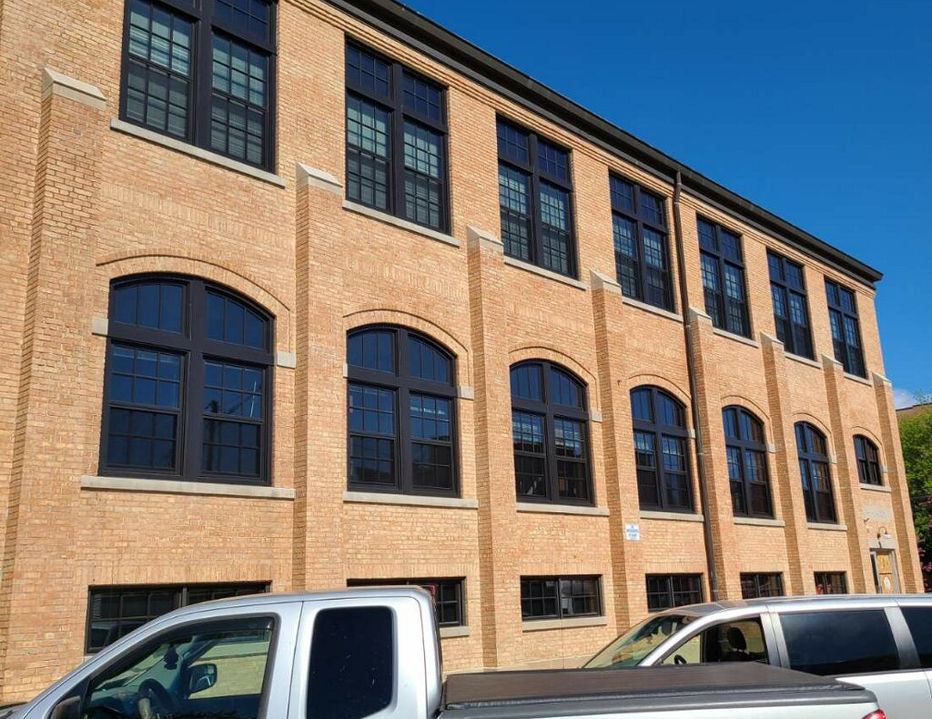 historic-restoration-replacement-window-installation-apartments-cabrini-school-lofts-oshkosh-wisconsin