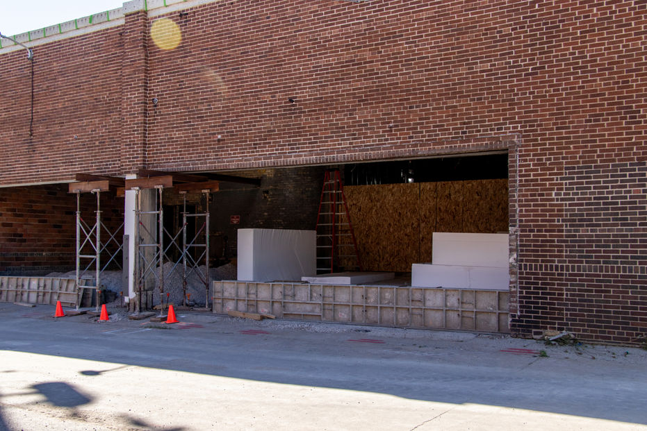 historic-restoration-replacement-window-sheboygan-press-apartments-milwaukee-wisconsin