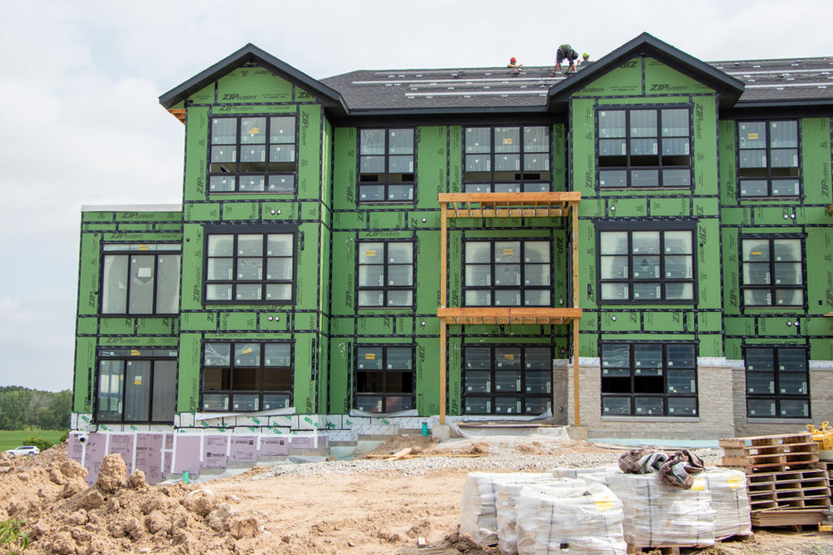 new-construction-window-installation-apartments-broadacre-oakcreek-wisconsin