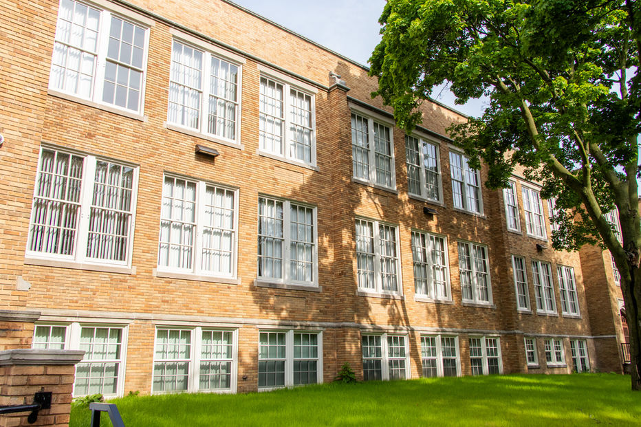 historic-window-restoration-replacement-edison-school-apartments-milwaukee-wisconsin