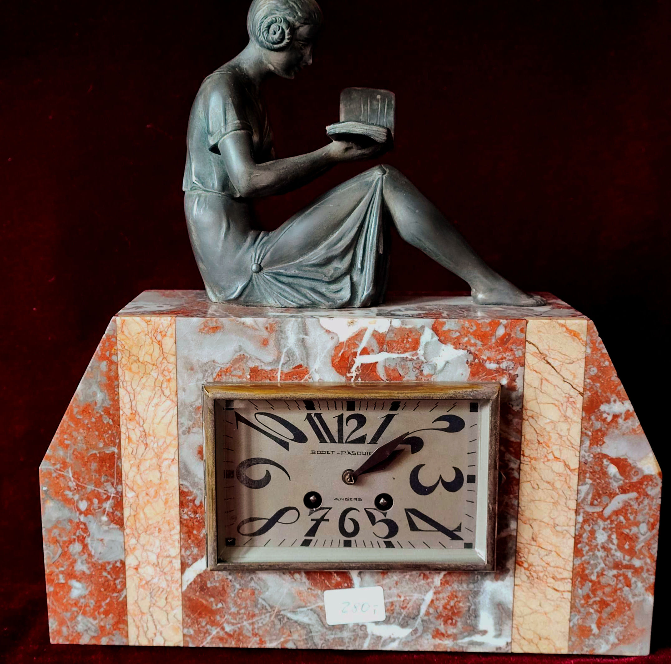 Art Deco Tischuhr um 1920 