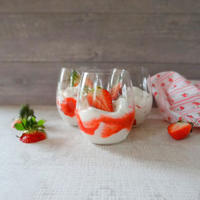 Aardbeien Eton Mess met hangop van Hanneke de Jonge, Culinea
