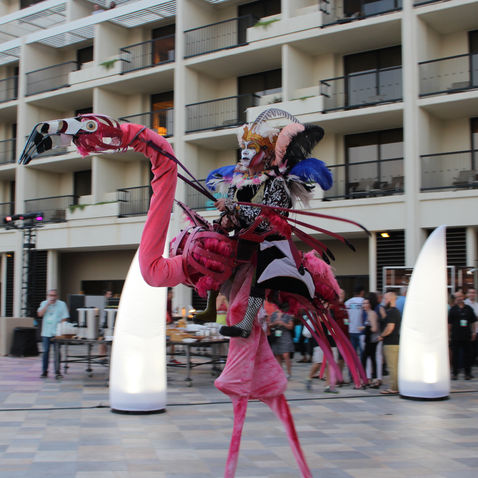 Stilt walker performers with customizable options for luxury events