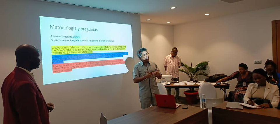 Photo de la délégation de l’ASBL Katambayi Tshiminyi Association lors de la rencontre RDC–Colombie sur la justice transitionnelle, à Kinshasa, le 2 juillet 2025.