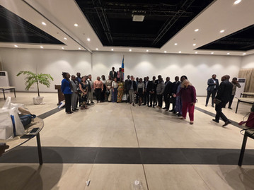 Photo de la délégation de l’ASBL Katambayi Tshiminyi Association lors de la rencontre RDC–Colombie sur la justice transitionnelle, à Kinshasa, le 2 juillet 2025.