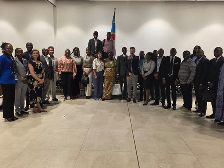 Photo de la délégation de l’ASBL Katambayi Tshiminyi Association lors de la rencontre RDC–Colombie sur la justice transitionnelle, à Kinshasa, le 2 juillet 2025.