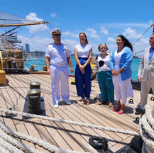 Autoridades visitam Veleiro Amerigo Vespucci no Porto de Fortaleza