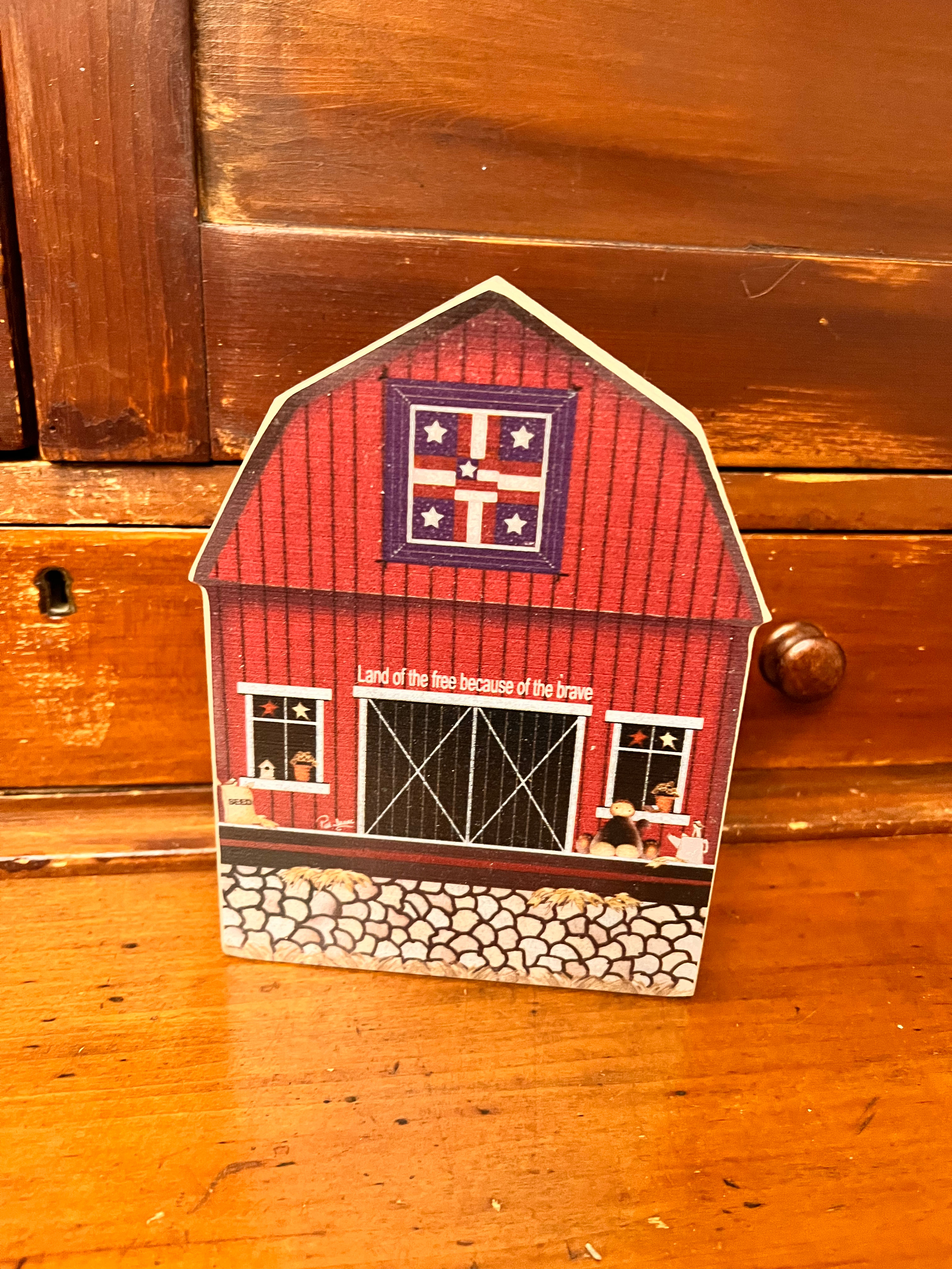 Land of the free red chunky barn sitter