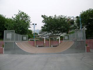 柴灣滑板場【練Mini ramp好選擇】