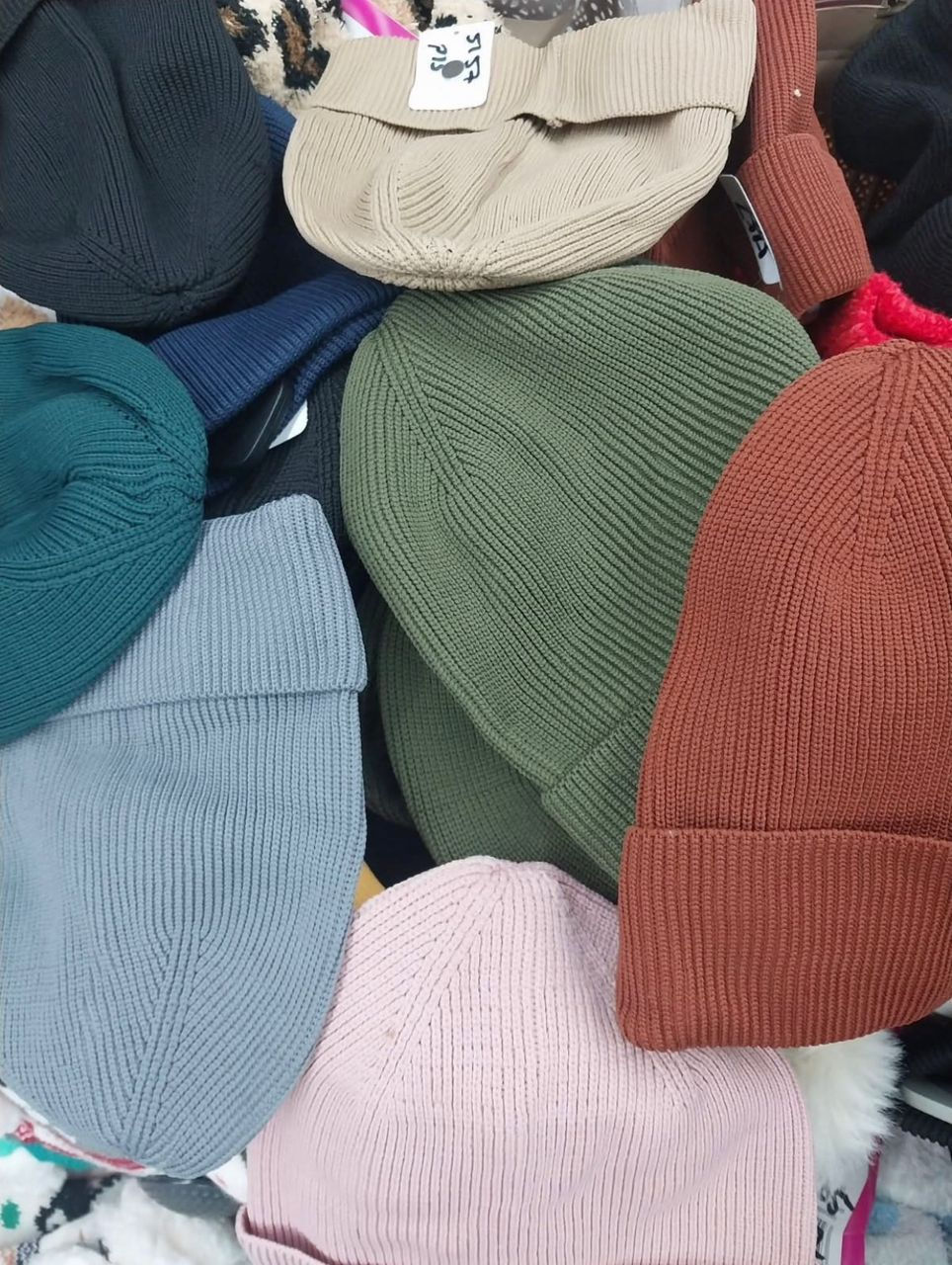 Grade A Quality Winter Caps 45kg