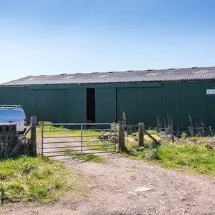 Farm+Buildings+8-640w.webp