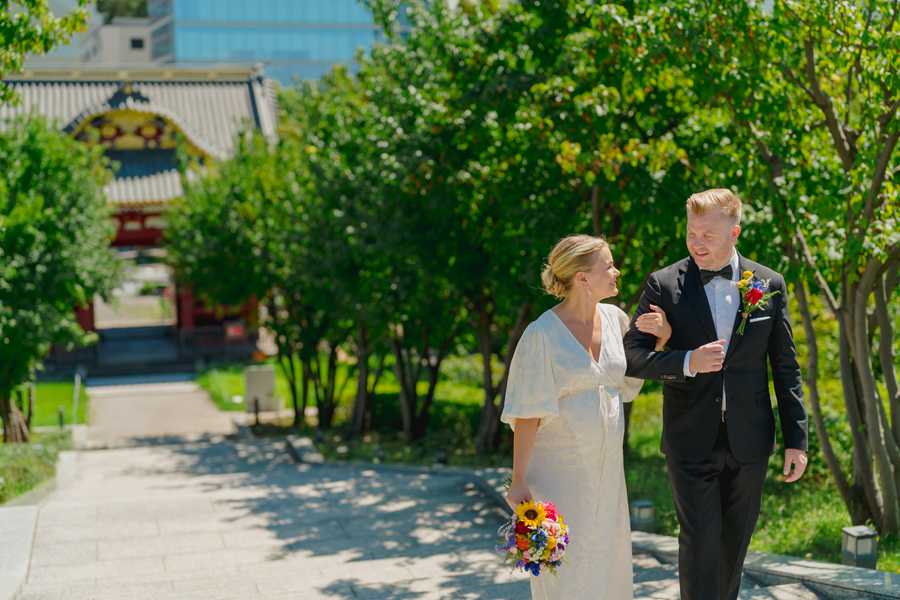 Pre-wedding session at Shiba Park in Tokyo