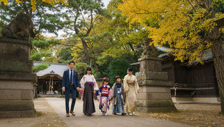 石神井氷川神社 - 銀杏が美しい境内での七五三撮影