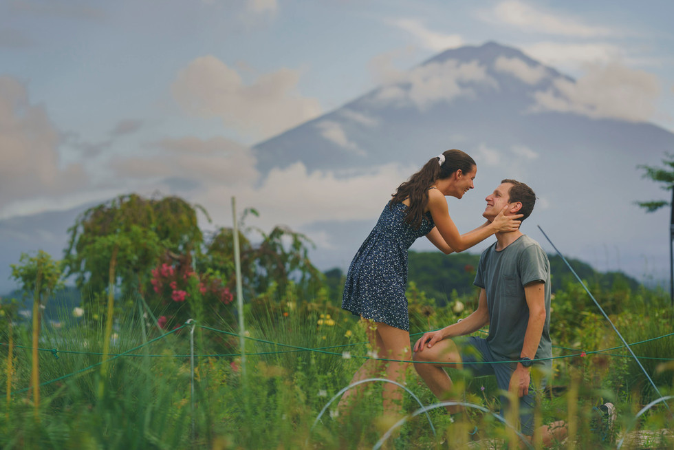 Engagement photo session in Kawaguchiko, the most popular destination for the views of Mt. Fuji