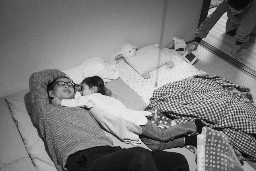 お休みの前に　ご自宅でのドキュメンタリー的家族写真