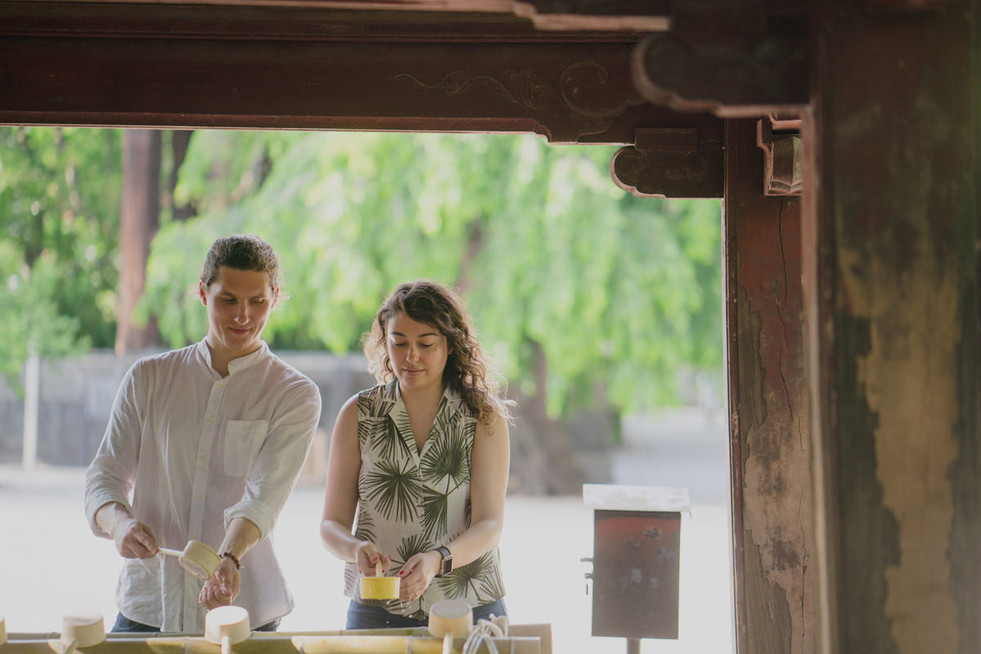 Couple session at Zojoji temple, a historic site in Tokyo