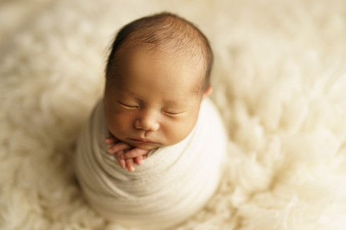 ニューボーンフォト お雛巻きポーズ