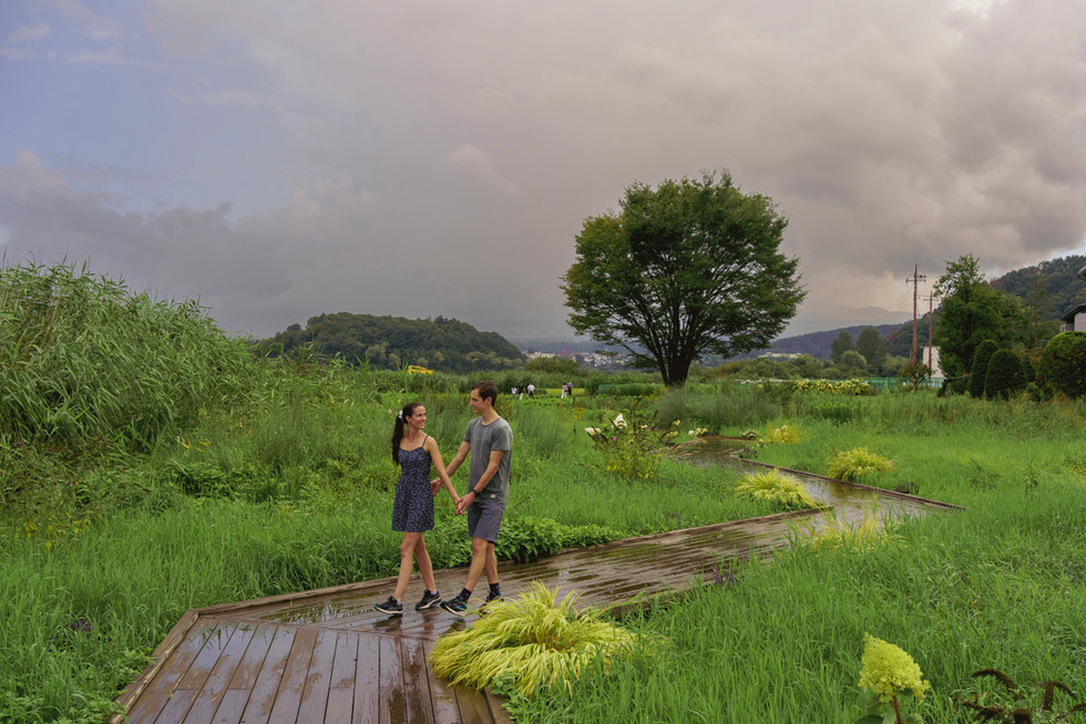 Engagement photo session in Kawaguchiko, the most popular destination for the views of Mt. Fuji