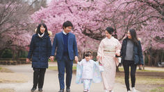 春の七五三撮影 – 河津桜が咲く井の頭公園にて