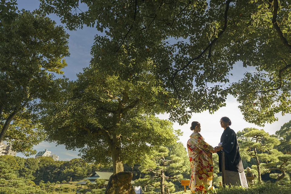 Wedding photo at Kiyosumi Garden in Tokyo
